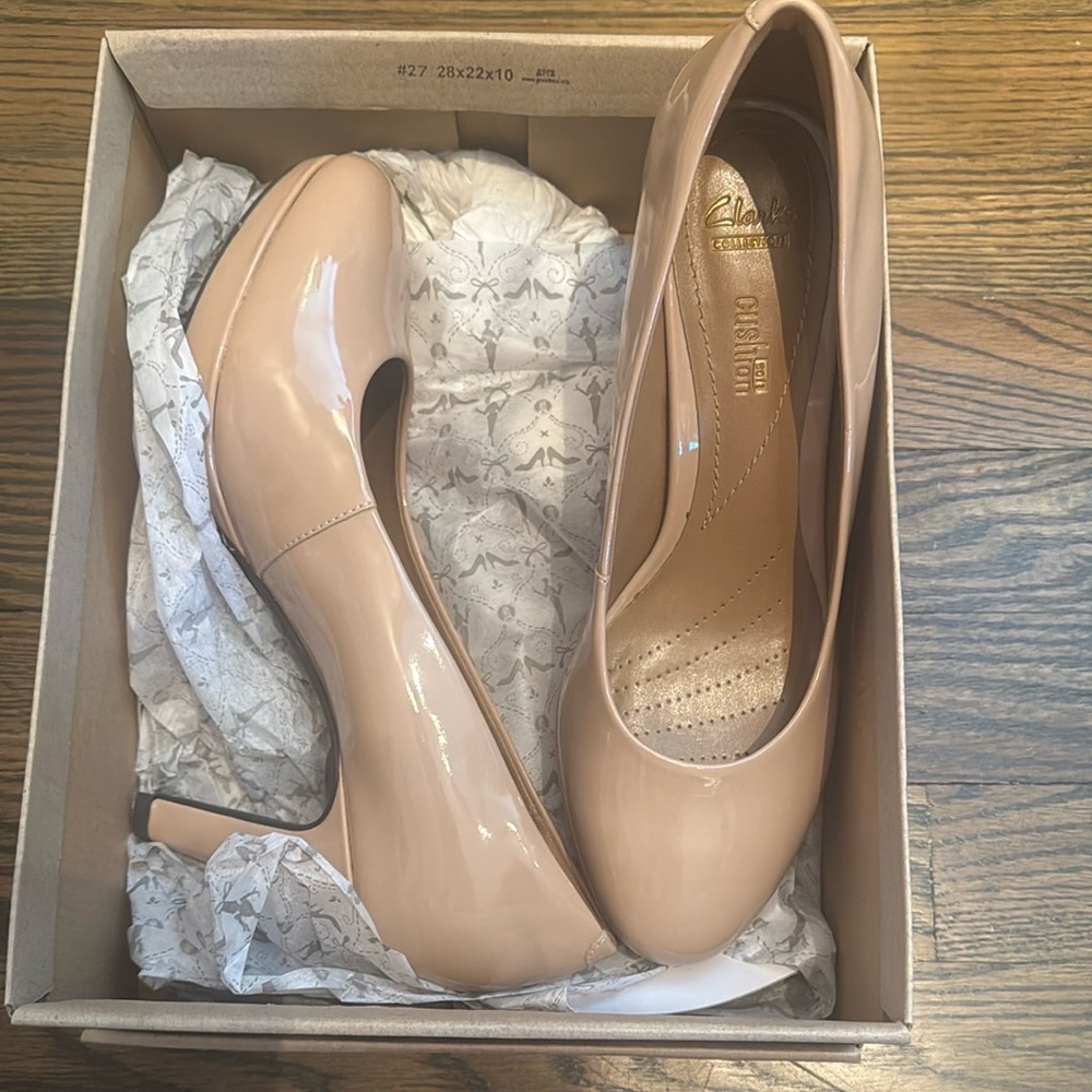 Clarks Tan Patent Leather Heels Timeless Elegance
